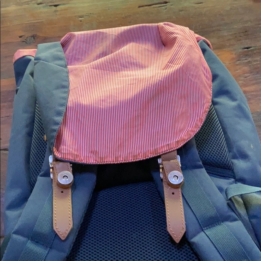 Herschel Backpack - Picture 4 of 5